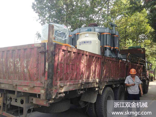 浙江双金机械圆锥破碎机
