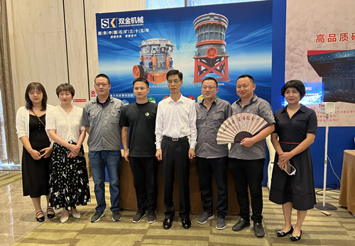 中国砂石协会会长一行莅临双金展位
